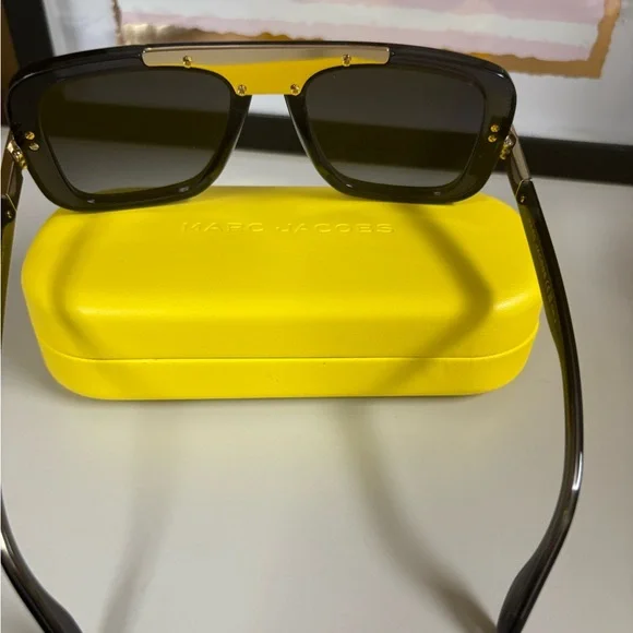 Marc Jacobs Marc Black Sunglasses with Gold Detail - 670/S - Picture 2 of 8